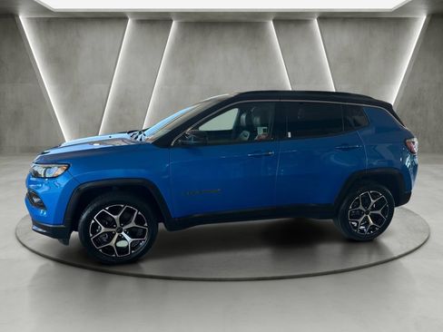 Used 2025 Jeep Compass Limited AWD/4WD image 8
