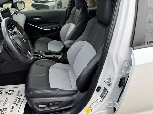 Used 2024 Toyota Corolla XSE FWD image 30