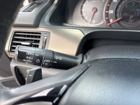 Used 2017 Honda Accord EX-L image 16