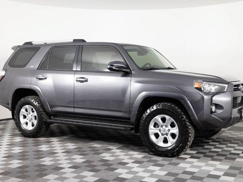 Used 2020 Toyota 4Runner SR5 Premium AWD/4WD image 10