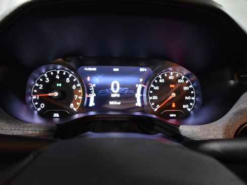 Used 2024 Jeep Compass Sport image 20