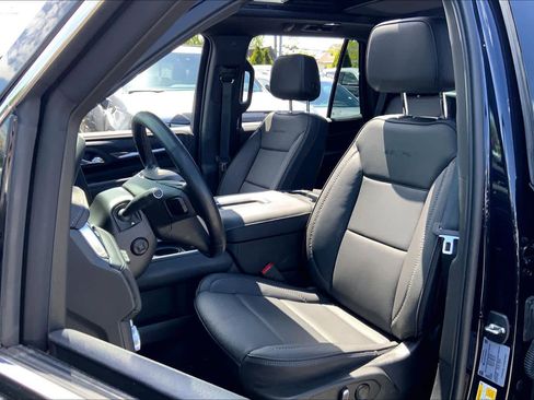 Used 2023 GMC Yukon Denali w/ Max Trailering Package AWD/4WD image 8