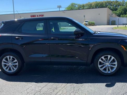 Used 2021 Chevrolet TrailBlazer LS AWD/4WD image 9
