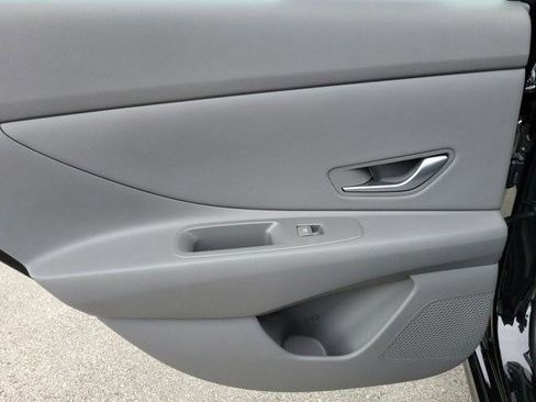 Certified 2025 Hyundai Elantra Sport FWD image 20