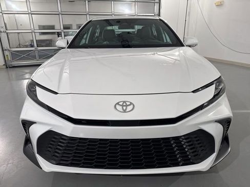 New 2026 Toyota Camry SE image 3