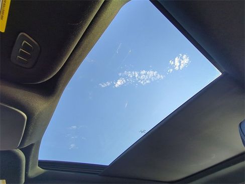 Used 2022 Ford F150 Lariat w/ Equipment Group 502A High image 28