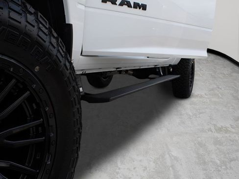 Used 2024 RAM 2500 Laramie w/ Night Edition image 19