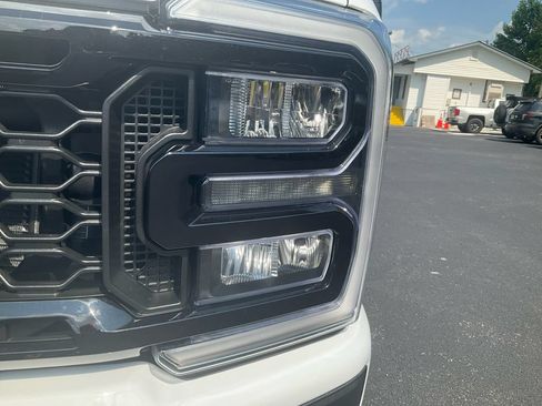 New 2026 Ford F250 Lariat w/ Black Appearance Package AWD/4WD image 9