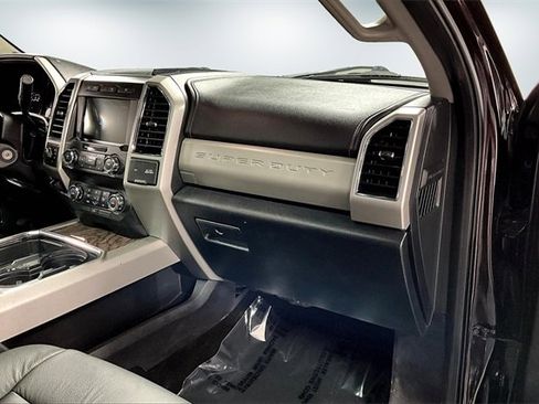 Used 2019 Ford F250 Lariat w/ FX4 Off-Road Package image 26