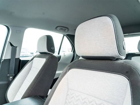 Used 2023 Chevrolet Equinox LS FWD image 12