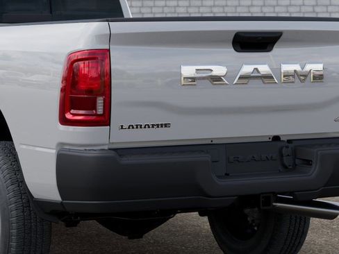 New 2026 RAM 3500 Laramie AWD/4WD image 14