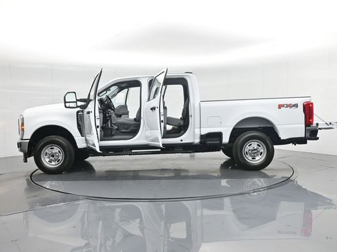 New 2026 Ford F250 XL w/ FX4 Off-Road Package image 36