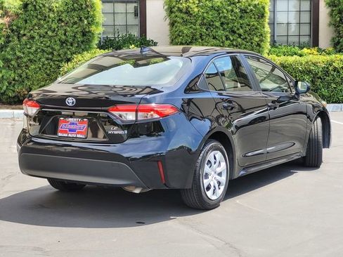 Used 2024 Toyota Corolla LE image 5