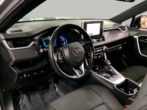 Used 2024 Toyota RAV4 SE w/ Weather & Moonroof Package AWD/4WD image 18