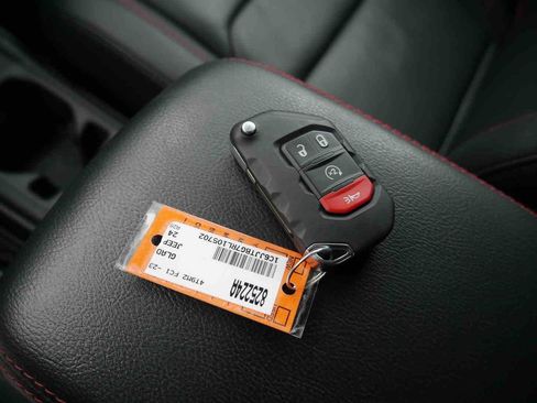 Certified 2024 Jeep Gladiator Rubicon image 32