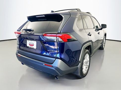 Used 2025 Toyota RAV4 XLE Premium FWD image 5