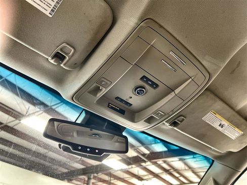 Used 2020 GMC Yukon SLT image 32