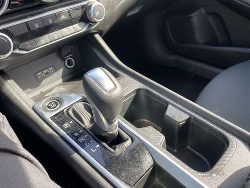Used 2023 Nissan Sentra SV FWD image 28