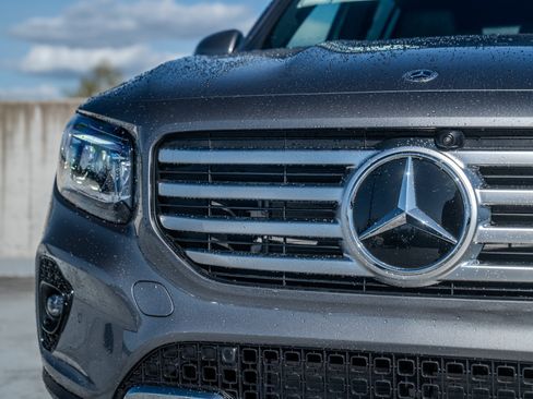 Certified 2026 Mercedes-Benz GLB 250 4MATIC image 9