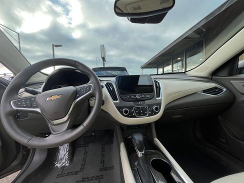 Used 2024 Chevrolet Malibu LT image 35