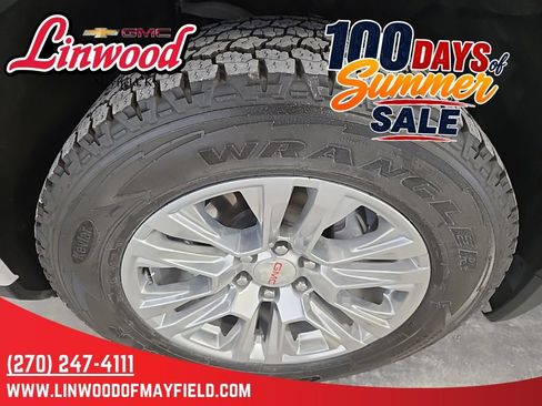 Used 2023 GMC Sierra 1500 Denali w/ Technology Package AWD/4WD image 6