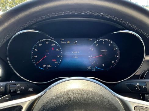 Used 2022 Mercedes-Benz GLC 300 GLC 300 w/ Premium Package Lite image 24