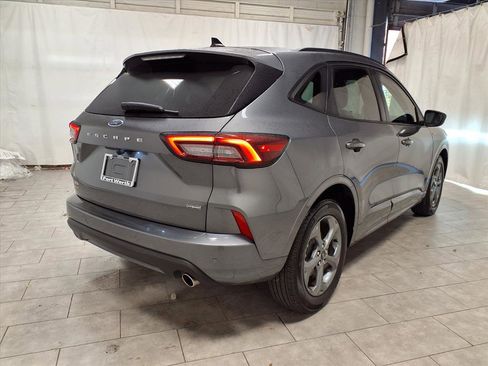 Used 2023 Ford Escape ST-Line w/ Equipment Group 301A image 9