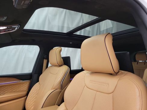 Used 2024 Jeep Grand Cherokee L Summit image 9