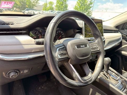 Used 2022 Jeep Compass Limited AWD/4WD image 10