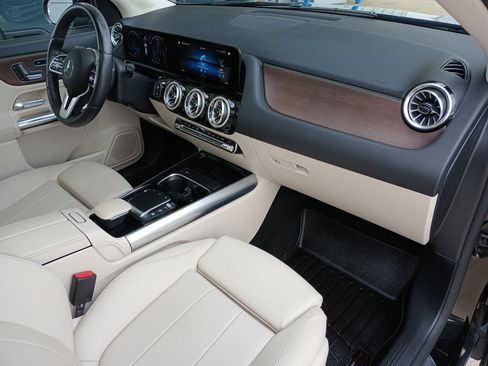 Used 2022 Mercedes-Benz GLA 250 4MATIC image 30