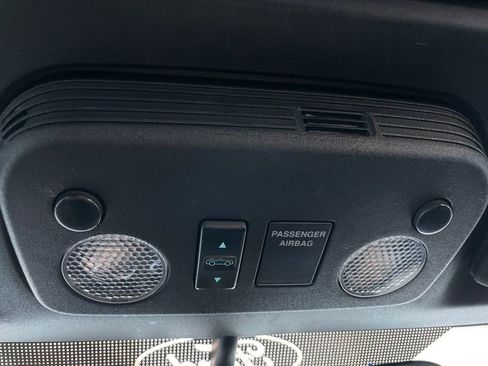 Used 2015 Ford Mustang Convertible image 38