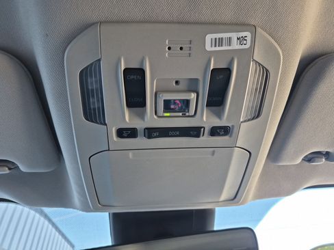 Used 2023 Toyota Highlander L image 36