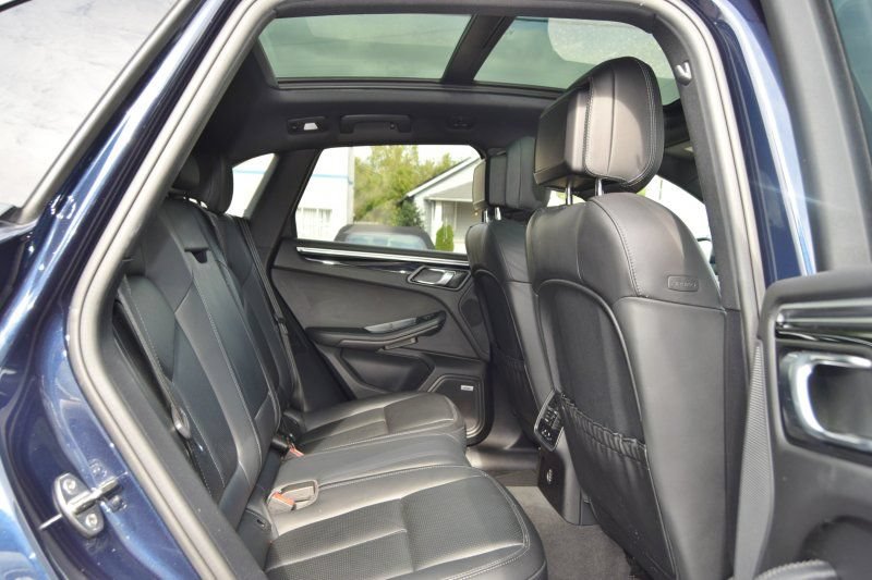 Used 2019 Porsche Macan AWD/4WD image 36