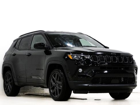 New 2026 Jeep Compass Latitude image 1