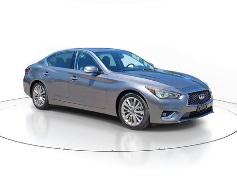 Used 2021 INFINITI Q50 Luxe RWD image 2