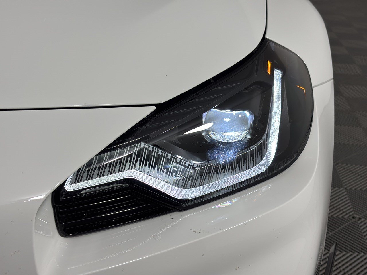 Used 2025 BMW M2 w/ Lighting Package RWD image 12