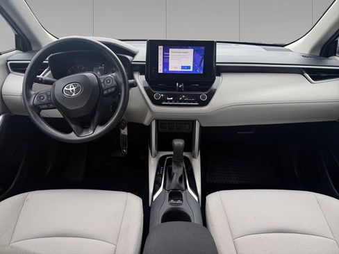 Used 2023 Toyota Corolla Cross L AWD/4WD image 12