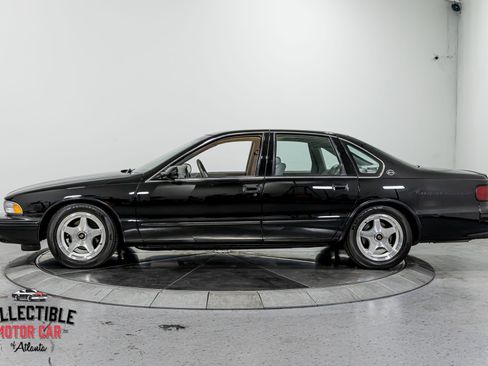 Used 1996 Chevrolet Impala SS RWD image 13
