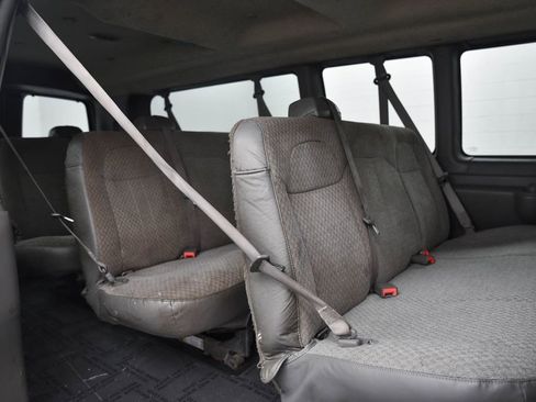 Used 2018 Chevrolet Express 3500 LT w/ LT Preferred Equipment Group image 15