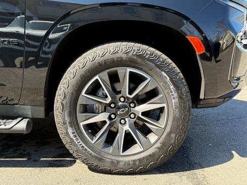 Used 2023 Chevrolet Tahoe Z71 w/ Z71 Off-Road Package image 19