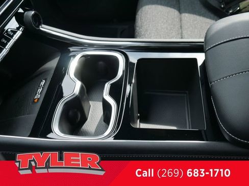 New 2026 Chevrolet Traverse LT w/ Midnight/Sport Edition image 37