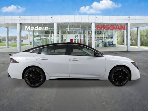 New 2026 Nissan Sentra SR FWD image 6
