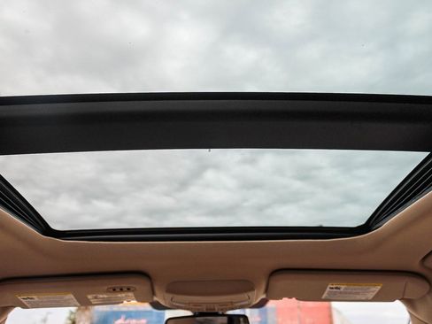 Used 2017 Lincoln MKC Reserve image 16