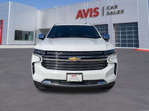 Used 2023 Chevrolet Suburban Premier image 2