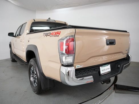 Used 2020 Toyota Tacoma TRD Off-Road image 7