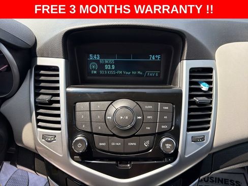 Used 2015 Chevrolet Cruze LS FWD image 17