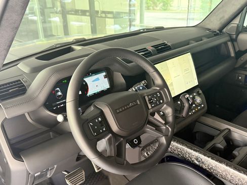 New 2026 Land Rover Defender 110 OCTA AWD/4WD image 4