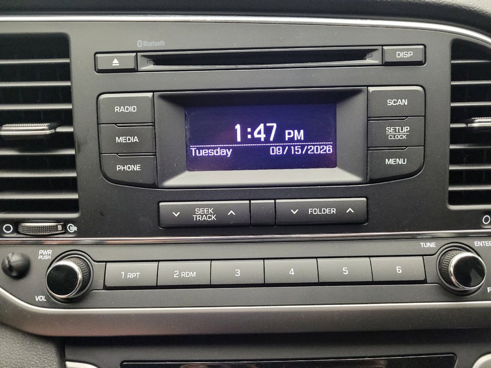 Used 2018 Hyundai Elantra SE FWD image 25