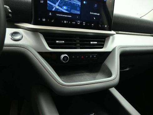 Certified 2025 Ford Explorer Active AWD/4WD image 14