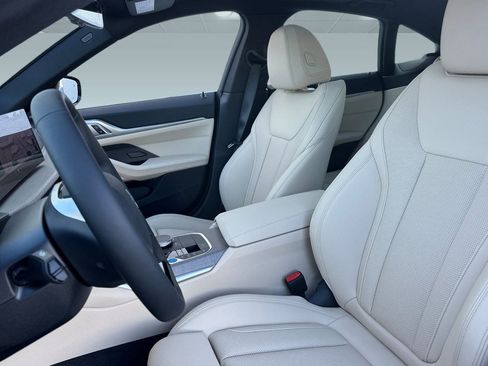 Used 2025 BMW i4 eDrive40 w/ Premium Package image 4